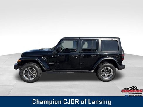 Used 2021 Jeep Wrangler Unlimited Sahara w/ Uconnect 4C Nav & Sound Group AWD/4WD image 4