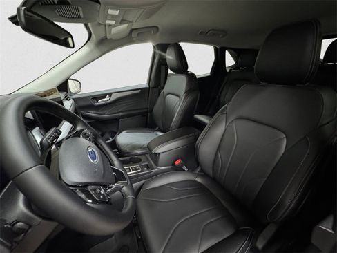 New 2025 Ford Escape Base w/ PHEV Premium Package image 9