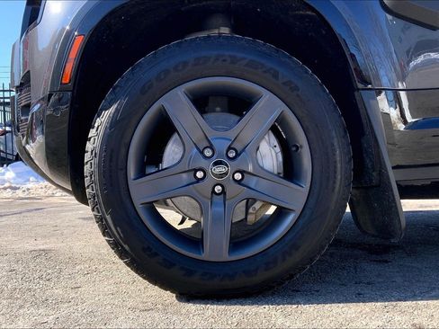 Used 2022 Land Rover Defender 110 X-Dynamic SE image 10