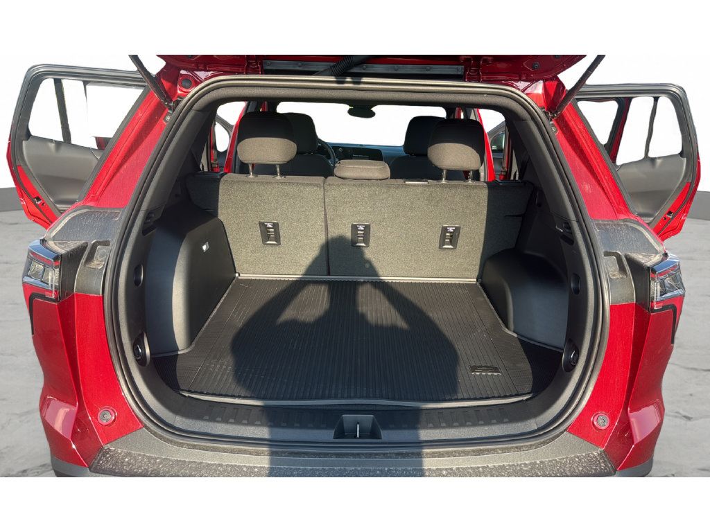 New 2026 Chevrolet Equinox LT w/ Safety and Technology Package FWD image 12