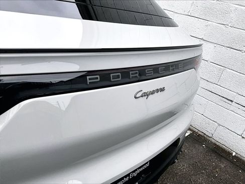 Certified 2023 Porsche Cayenne Platinum Edition AWD/4WD image 13