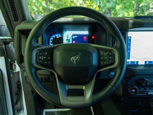 Used 2024 Ford Bronco Badlands AWD/4WD image 21