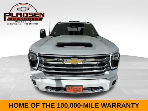 Used 2025 Chevrolet Silverado 3500 High Country AWD/4WD image 7