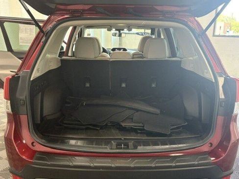 Used 2019 Subaru Forester Premium AWD/4WD image 22