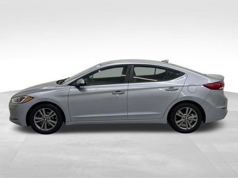 Used 2017 Hyundai Elantra SE w/ SE A/T Tech Package 03 FWD image 3