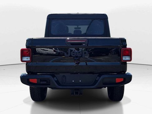 Used 2022 Jeep Gladiator Sport AWD/4WD image 5