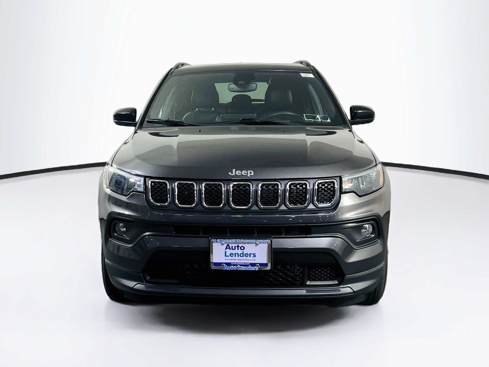Used 2023 Jeep Compass Latitude w/ Sun and Sound Group AWD/4WD image 2