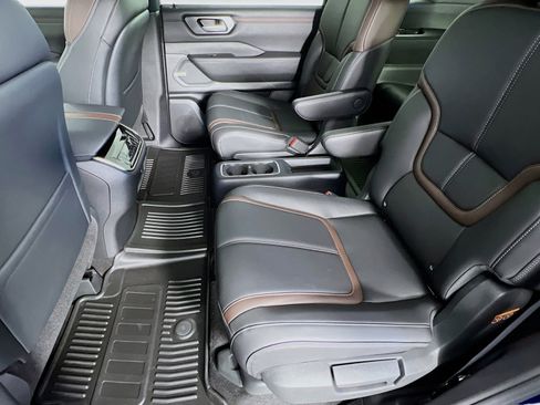 New 2026 Nissan Armada SL w/ Captain's Chari Seat Package AWD/4WD image 5
