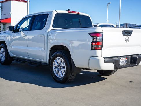 Used 2022 Nissan Frontier SV image 7