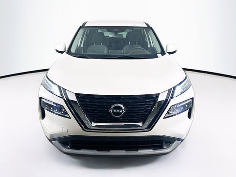 Used 2023 Nissan Rogue SV FWD image 2