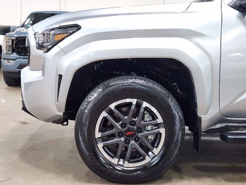 Used 2024 Toyota Tacoma TRD Sport RWD image 5