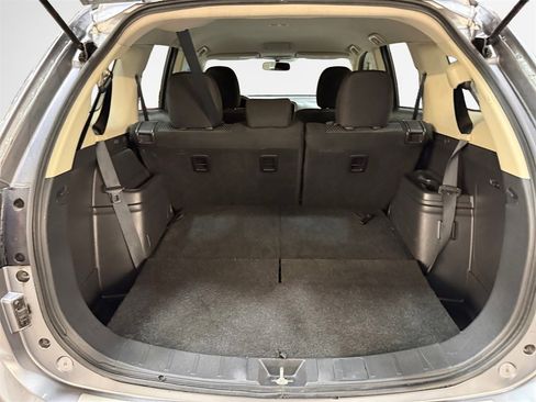 Used 2019 Mitsubishi Outlander ES image 23