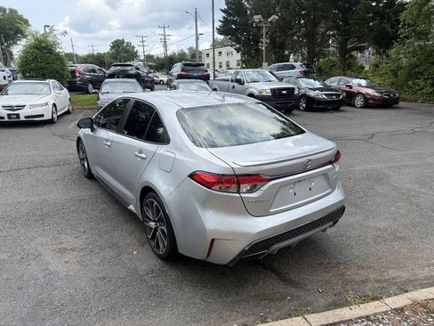 Used 2020 Toyota Corolla SE w/ SE Premium Package FWD image 5