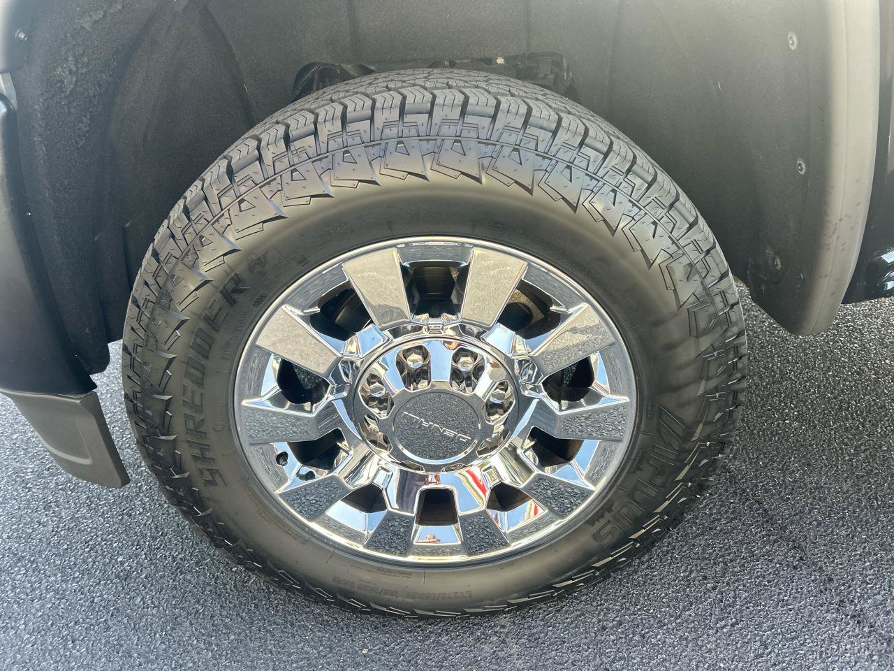 Used 2019 GMC Sierra 2500 Denali w/ Duramax Plus Package AWD/4WD image 9
