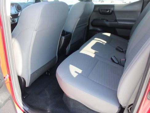 Used 2022 Toyota Tacoma SR AWD/4WD image 13