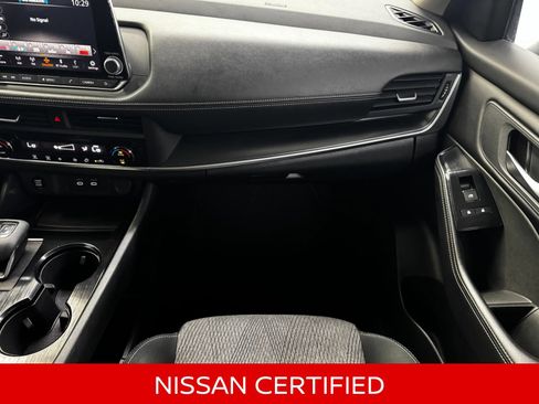 Certified 2025 Nissan Rogue SV AWD/4WD image 19