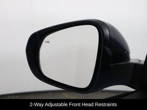 Used 2024 Chevrolet Trax RS w/ Sunroof Package FWD image 32