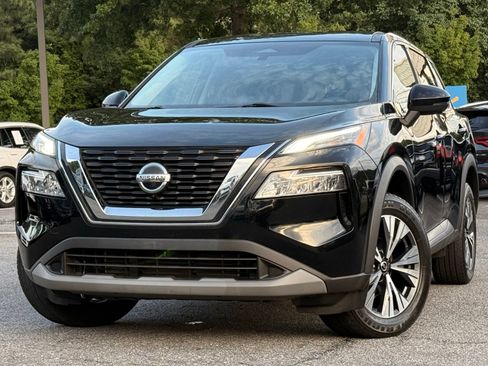Used 2021 Nissan Rogue SV FWD image 1