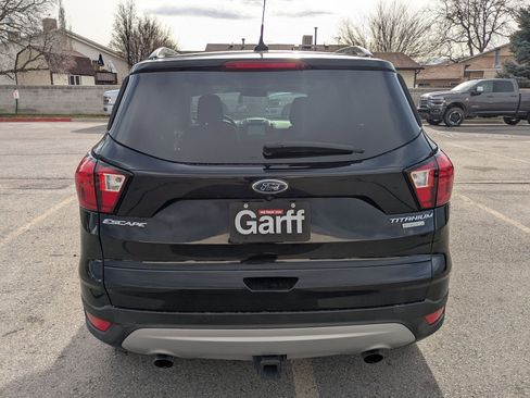 Used 2019 Ford Escape Titanium image 5