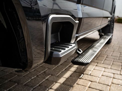 Used 2025 Ford F250 Platinum image 16