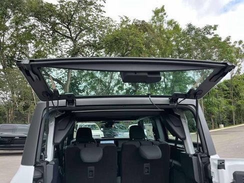 New 2026 Ford Bronco 2-Door w/ Sasquatch Package AWD/4WD image 15