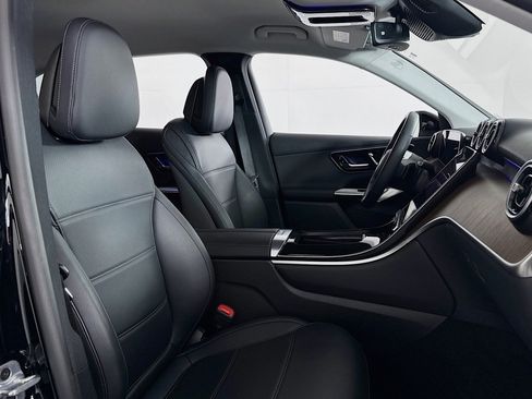 Certified 2025 Mercedes-Benz GLC 350e 4MATIC image 8