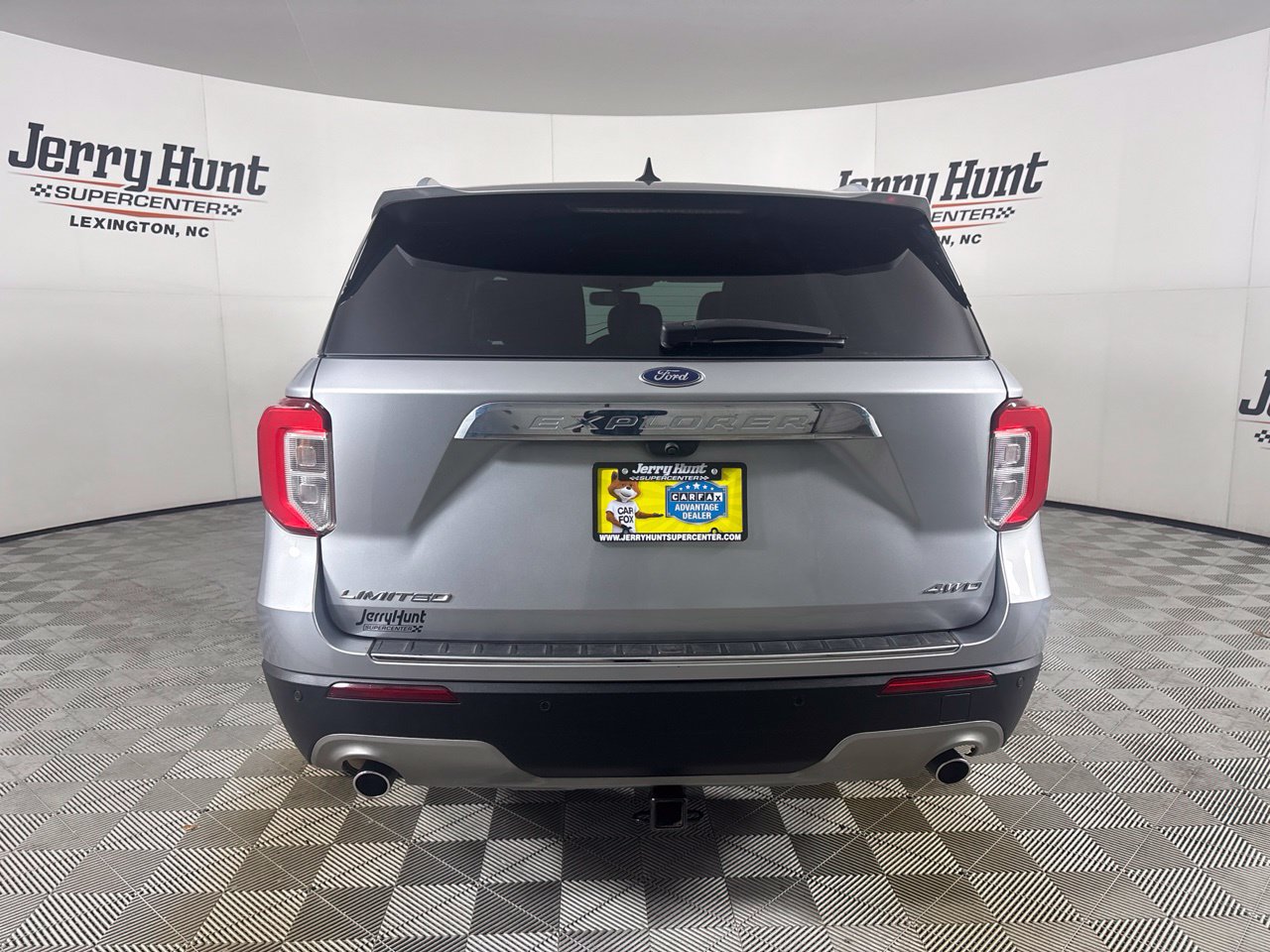 Used 2022 Ford Explorer Limited AWD/4WD image 5