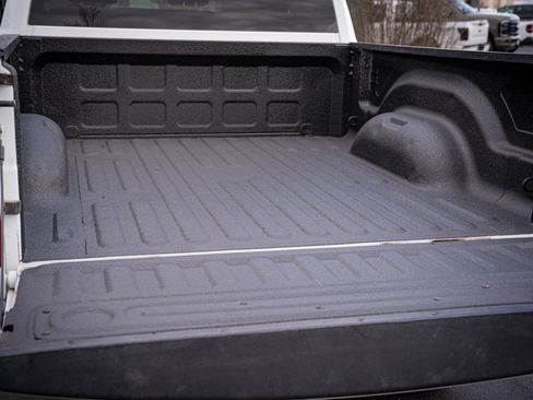 Used 2022 RAM 2500 Big Horn w/ Cold Weather Group AWD/4WD image 9