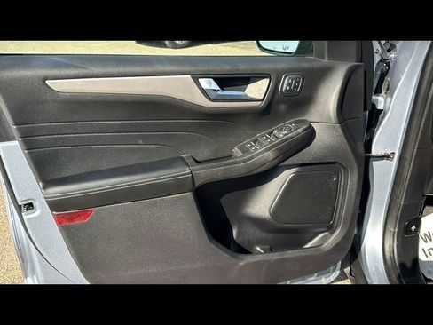 Certified 2022 Ford Escape SEL w/ Technology Package FWD image 9