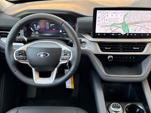 New 2026 Ford Explorer Active w/ Active Comfort Package image 13