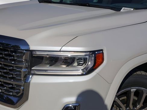 Used 2020 GMC Acadia Denali w/ Technology Package image 3