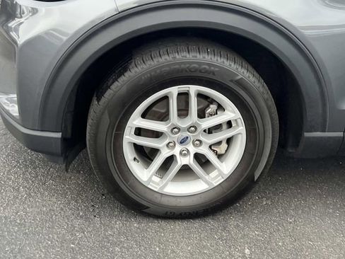 Used 2025 Ford Explorer Active image 5