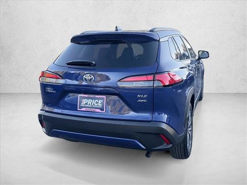 Certified 2025 Toyota Corolla Cross XLE image 4