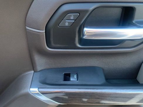 Used 2019 Chevrolet Silverado 1500 LTZ w/ LTZ Premium Package image 10