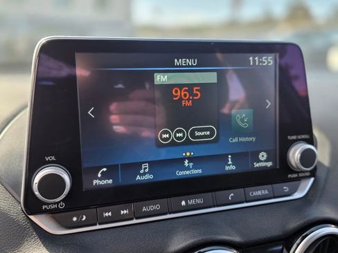 Used 2024 Nissan Sentra SV image 25