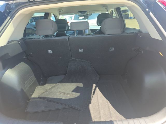 Used 2025 Kia Niro LX FWD image 11