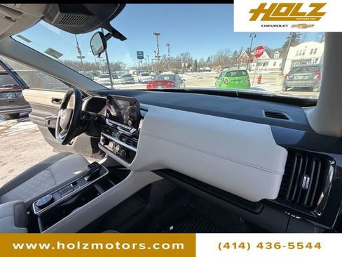 Used 2023 Nissan Pathfinder SV w/ Cargo Package image 27