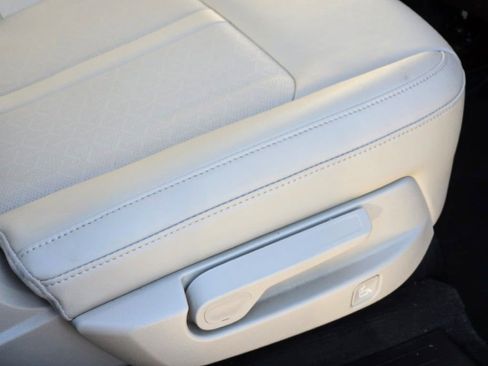 Used 2022 Kia Sorento SX image 10