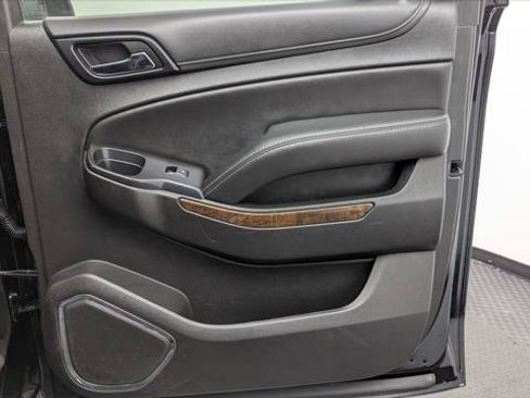 Used 2017 Chevrolet Suburban LT AWD/4WD image 22