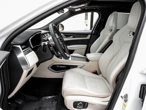 Used 2023 Jaguar F-PACE SVR image 6