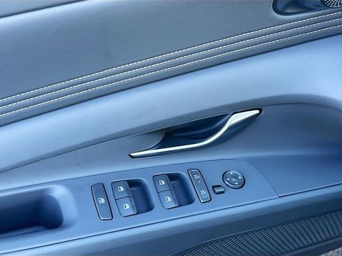 New 2026 Hyundai Elantra Sport FWD image 17