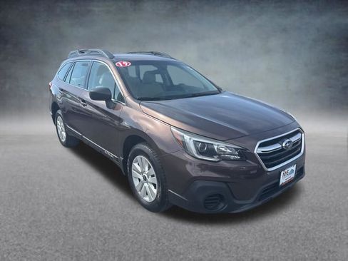 Used 2019 Subaru Outback 2.5i AWD/4WD image 8