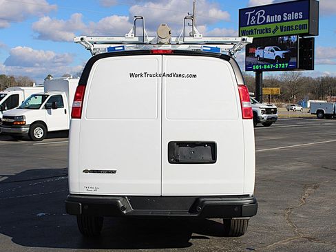 Used 2025 Chevrolet Express 2500 Extended w/ Communications Package image 12