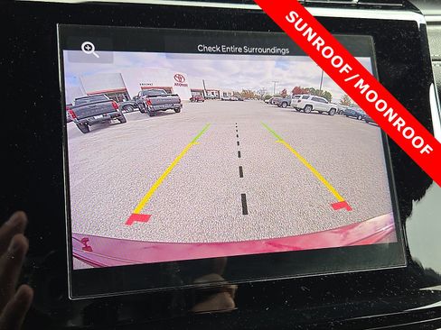 Used 2023 Jeep Grand Cherokee Altitude image 17