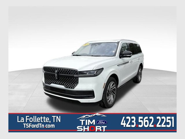 Used 2025 Lincoln Navigator Reserve AWD/4WD image 1