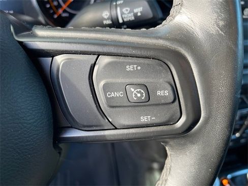 Used 2022 Jeep Gladiator Willys image 28