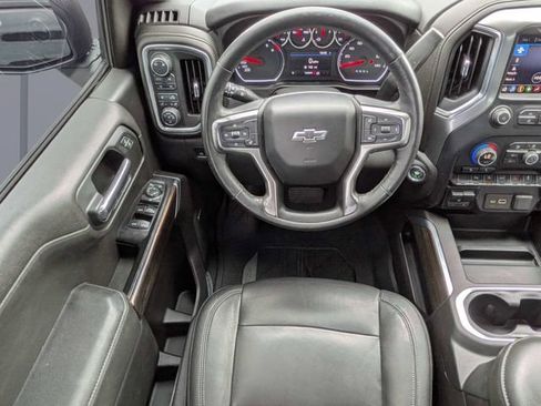 Used 2019 Chevrolet Silverado 1500 LT Trail Boss AWD/4WD image 17
