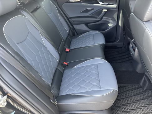 New 2026 Volkswagen Tiguan SEL R-Line image 10