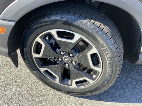 Used 2023 Ford Bronco Sport Outer Banks w/ Tech Package image 9