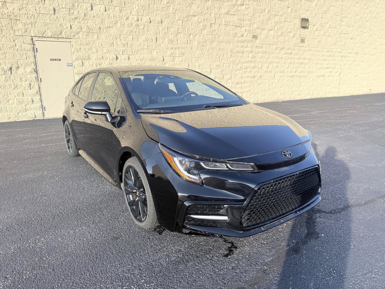 Used 2022 Toyota Corolla SE w/ Carpet Mat Package (TMS) FWD image 7